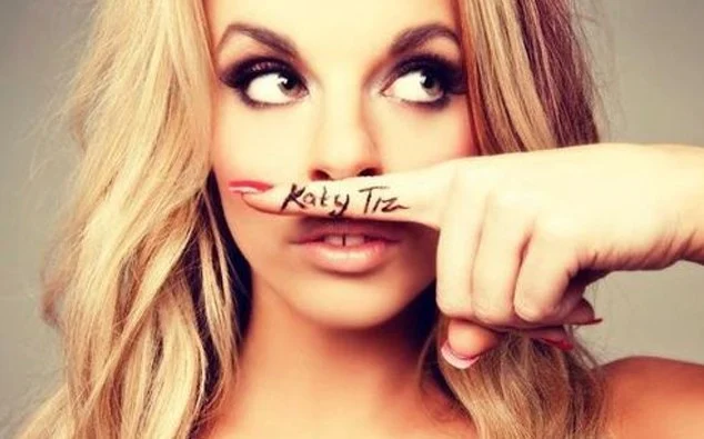 Música: Escucha Whistle de Katy Tiz