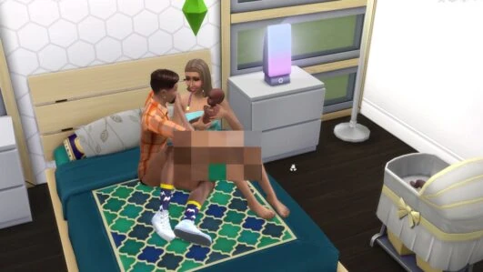 Escena de parto en cama acompañada por otro Sim